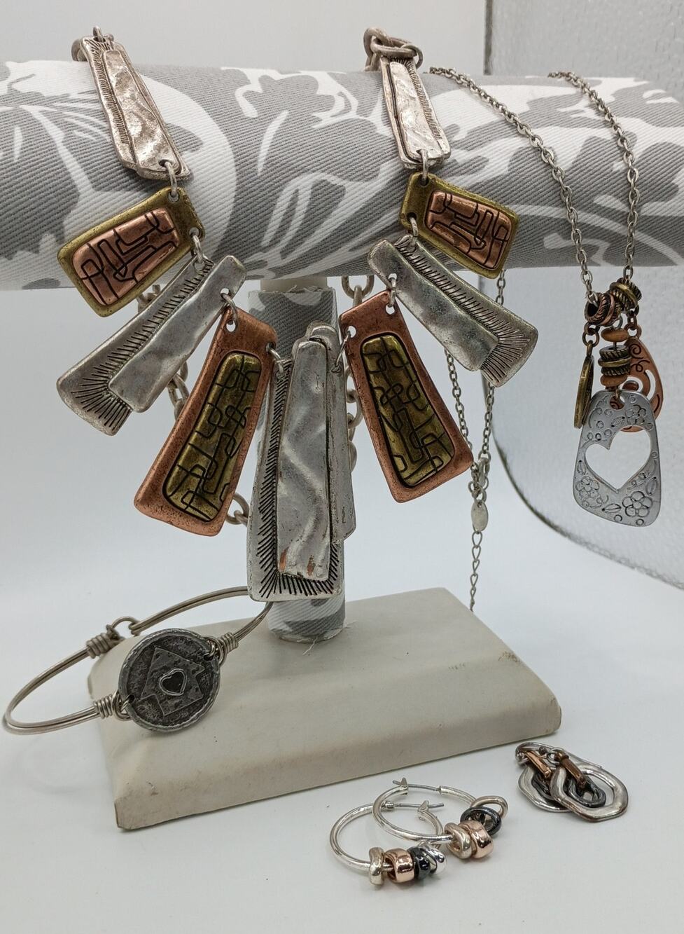 Designer Mixed Metal Jewelry Lot – Lia Sophia, Premier Designs & L&D – 5 Pieces